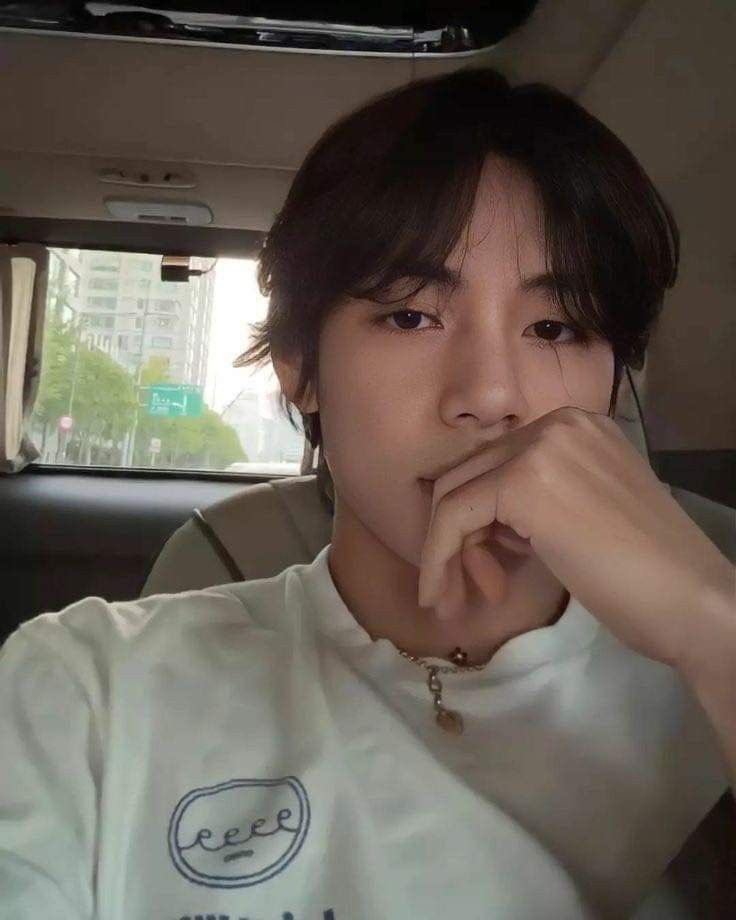 hello world! this is an interaction call :D
my name is xavi and i want to make some new friends! i love to play video games and read books! i hope we can get along well!
↺ for moots / ♡ for dm
#krp21 #krp #krp20 #kpoprp #krp19