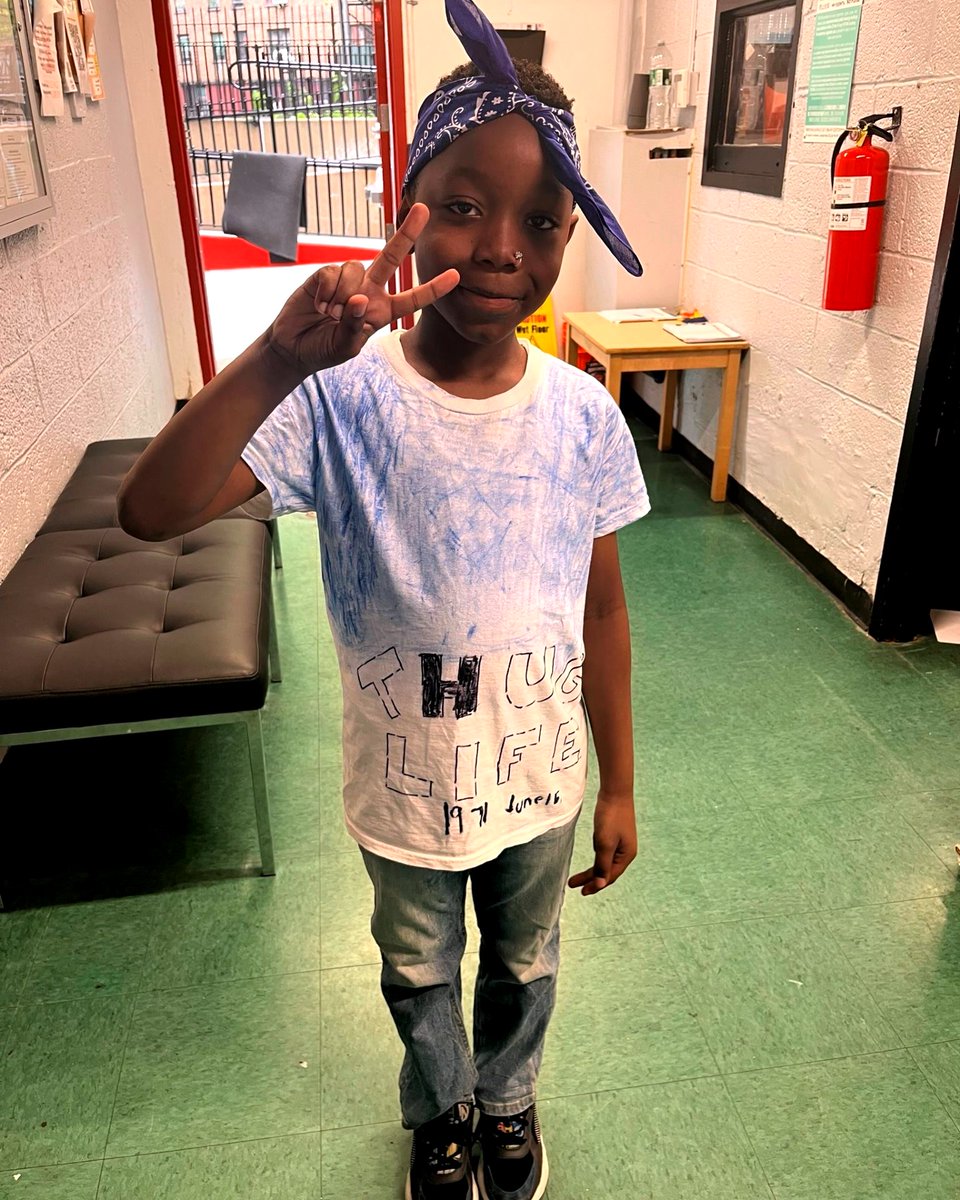 casw_inc's tweet photo. As we begin the spookiest month of the year 👻🎃 our imaginations naturally turn to costumes, and of course, past events where our participants used their creativity to make another day of programming extra special ✨

#caswinc #nycyouth #afterschool #spooktober https://t.co/nCNqKSZ0UW