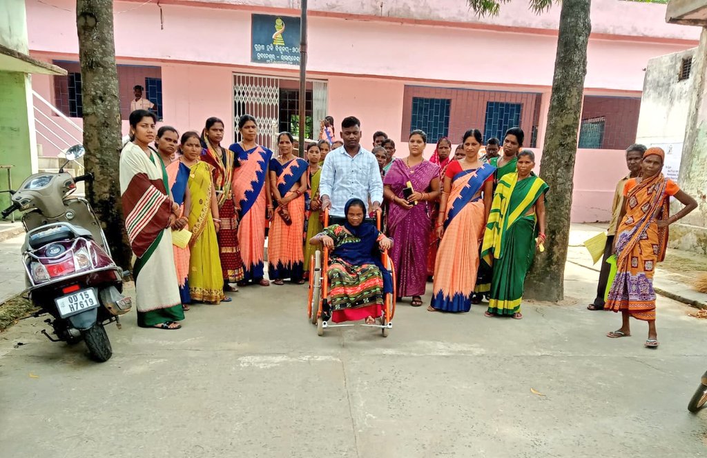 SSEPD2's tweet photo. During the Gram Sabha in Kantapalli GP, Barkote Block, Deogarh District,Wheelchairs were distributed to PwDs, aiming to improve mobility and provide essential support. @CMO_Odisha @NityanandaBJP @BPSethi @niyati_pattnaik #PwDSupport #Deogarh #GramSabha #Empowerment #Accessibility https://t.co/AC0mUUnkjo