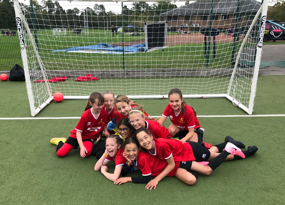 We are incredibly proud our U11 girls’ placing 4th in the ISA National football tournament where they competed against 16 different schools. The girls showed an outstanding team effort in tough conditions and held a positive team spirit throughout! Well done girls.👏