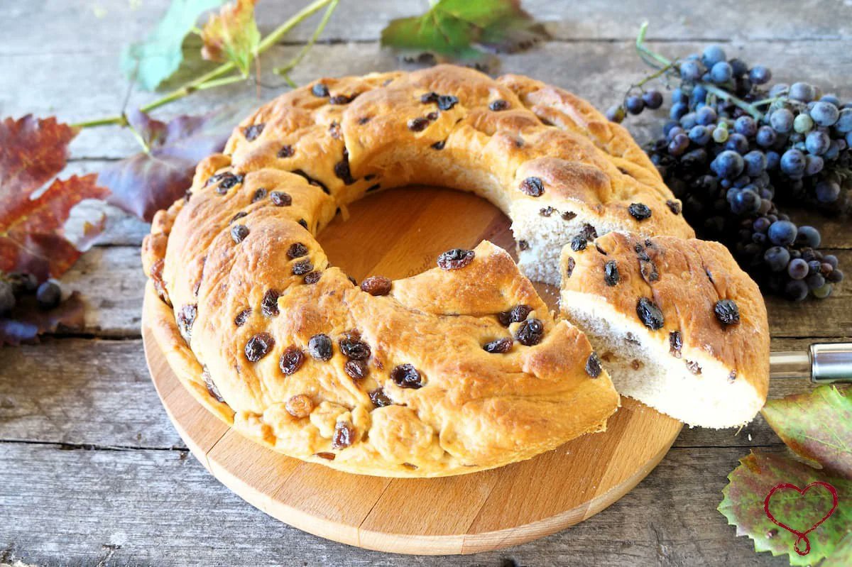 passioneperlat1's tweet photo. Pane Dolce al Mosto: ossia la leggerezza del pane unita alla dolcezza del mosto! Uno sfizio di stagione, buono a colazione e a merenda, un dolce che si gusta senza sensi di colpa e che va bene a tutte le età! La ricetta con tutti i dettagli al link:
https://t.co/GlpHF4Uowd https://t.co/BNDMyIskG3