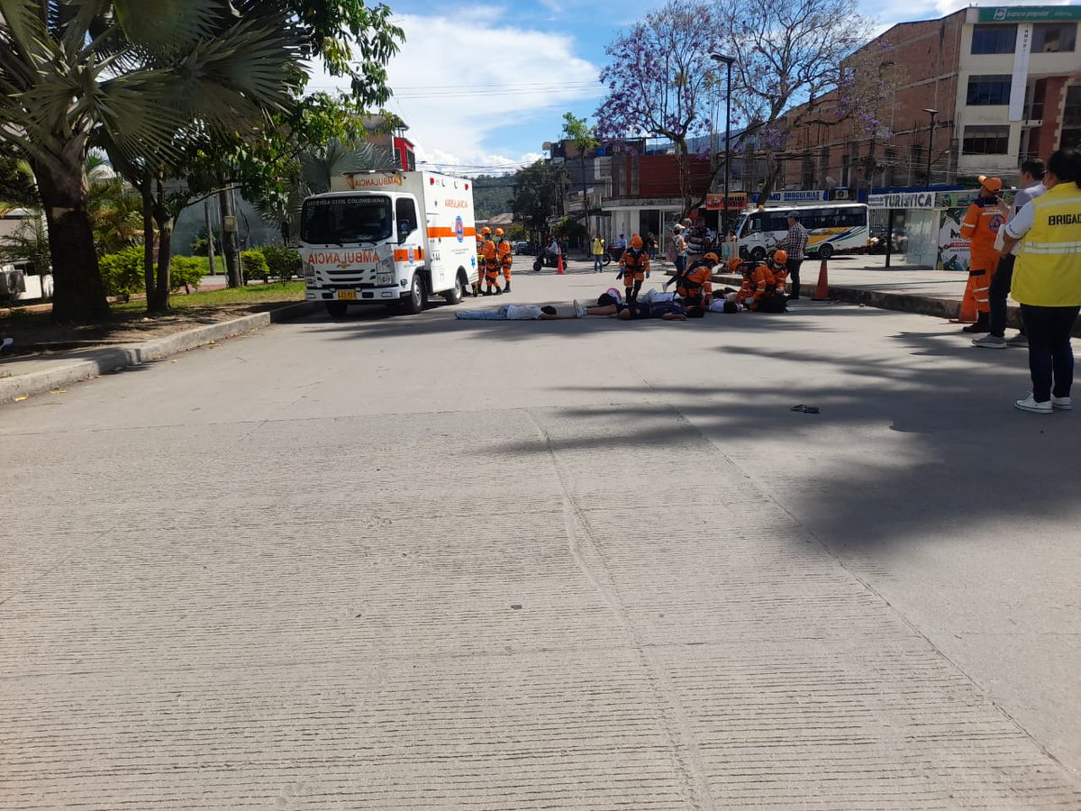 DCCPutumayoSec's tweet photo. En el marco del simulacro nacional la Defensa Civil Colombiana en el Departamento de Putumayo realicio diferentrs ejercicis de evacuacion y atencion de victimas en todo el territorio.
#simulacronacional2024 #Defensacivilco https://t.co/8cqXUcz6jm