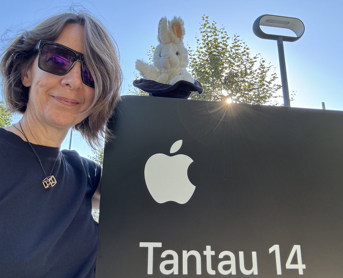 Nicole Lazzaro 🦋bsky @nicolelazzaro 🦋 (@nicolelazzaro) on Twitter photo White Rabbit is B A C K! Reporting for even more gem napping fun!
🍎 #VisionOS 2 Let’s hop hop hop!
<a href="/PlayWhiteRabbit/">White Rabbit 🐰 🎩</a>
#Apple #VisionPro #SpatialComputing #CarrotXRCam #🥕#MixedReality #AR #VR #XR #FutureTech #indiegamedev White Rabbit is B A C K! Reporting for even more gem napping fun!
🍎 #VisionOS 2 Let’s hop hop hop!
<a href="/PlayWhiteRabbit/">White Rabbit 🐰 🎩</a>
#Apple #VisionPro #SpatialComputing #CarrotXRCam #🥕#MixedReality #AR #VR #XR #FutureTech #indiegamedev