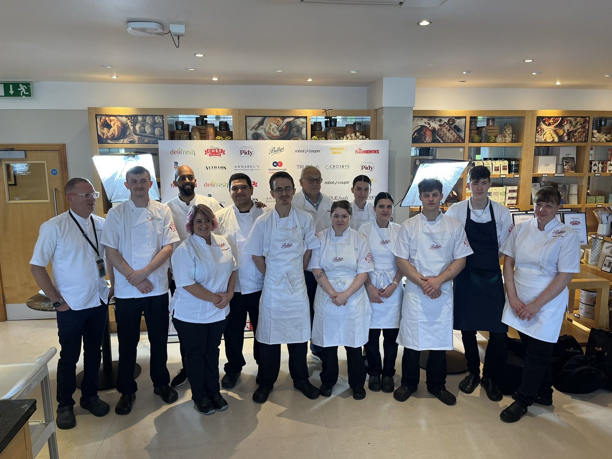 Lisa Bennison@Bettys tweet media