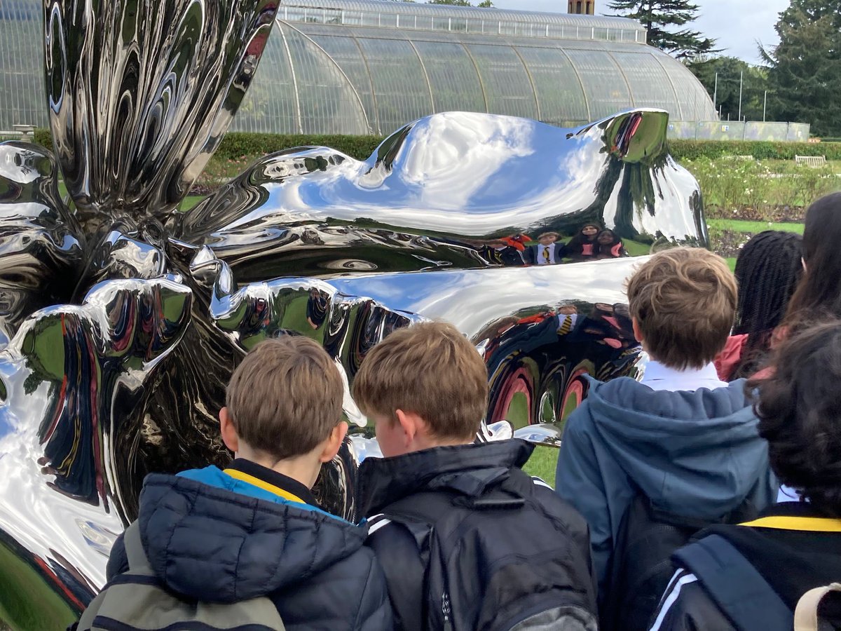 oratoryschool's tweet photo. 1st Form #OratoryArt &amp; #OratoryScience students enjoyed an exhilarating visit to @kewgardens where they delved into the #art and #science of nature in an action-packed day! Read more: https://t.co/XUtPf3qe9C
#OratoryCuriosity #OratoryAcademic @oratoryscience https://t.co/Sh8uBD6Rkf