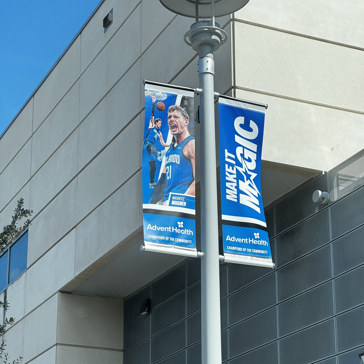 therealBeede's tweet photo. New signage is up around the Kia Center reppin’ the #Magic’s new marketing brand campaign: "Make It Magic." https://t.co/fphX8IC9gC