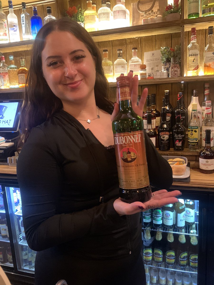Wonderful JoJo at the Old Hat in West Ealing showing dubonnet in the wild! <a href="/sextedmyboss/">Help I Sexted My Boss</a> <a href="/williamhanson/">William Hanson</a> <a href="/jordannorth1/">Jordan North</a> #gaanddiva #ginanddubonnet #gandd #sextedmyboss