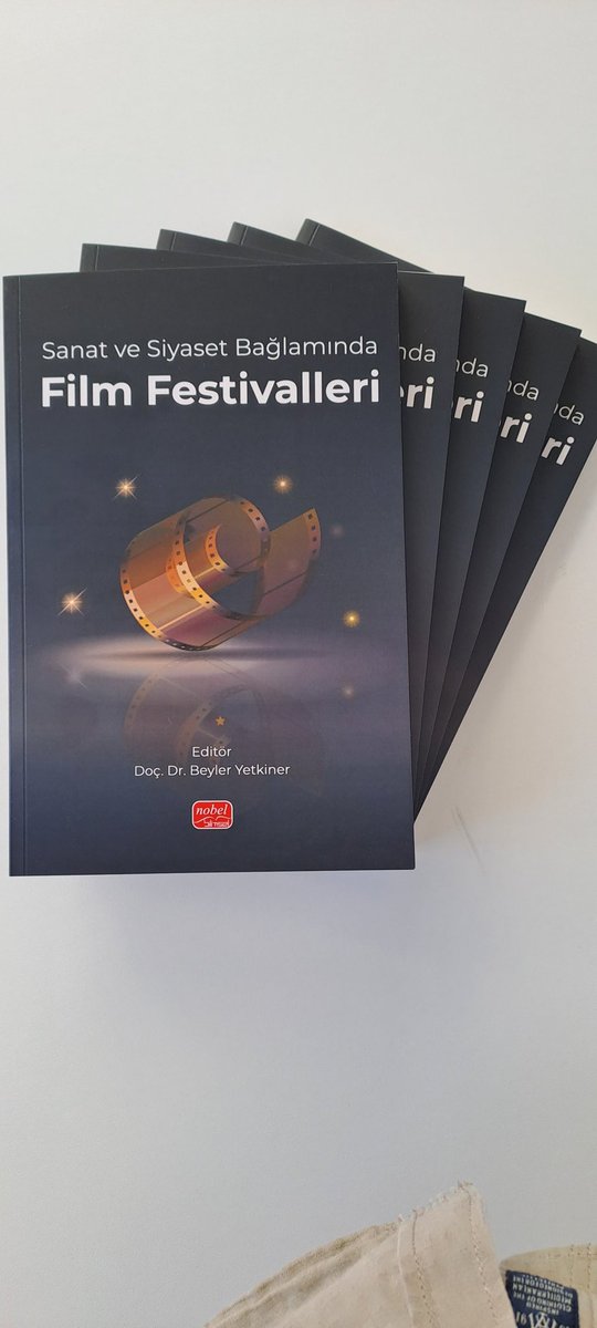 Alana katkı sağlaması dileğiyle.  Yazılarıyla destek sunan hocalarıma teşekkür ediyorum. Yaşasın film festivalleri...