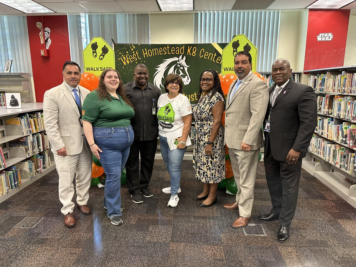 iWalkSafe's tweet image. An amazing #WalkToSchool Day with @MDCPS today!
Thank you, @WestHomesteadK8 for having us, and the huge community support from @MDCPSSouth @GoMiamiDade @MyFDOT_Miami @miamidadetpo @MiamiDadeFire @MiamiDadePD @JuanM8774, @southdadeband and many, many more! #WHK8