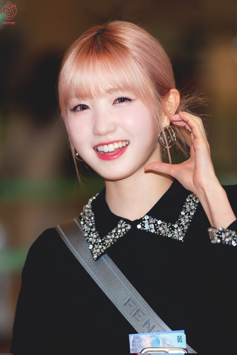 Hitomi_story's tweet photo. 241002 히토미 ICN 출국
#本田仁美 #혼다히토미 #SAYMYNAME #SMN #세이마이네임 https://t.co/bhcy3eel85