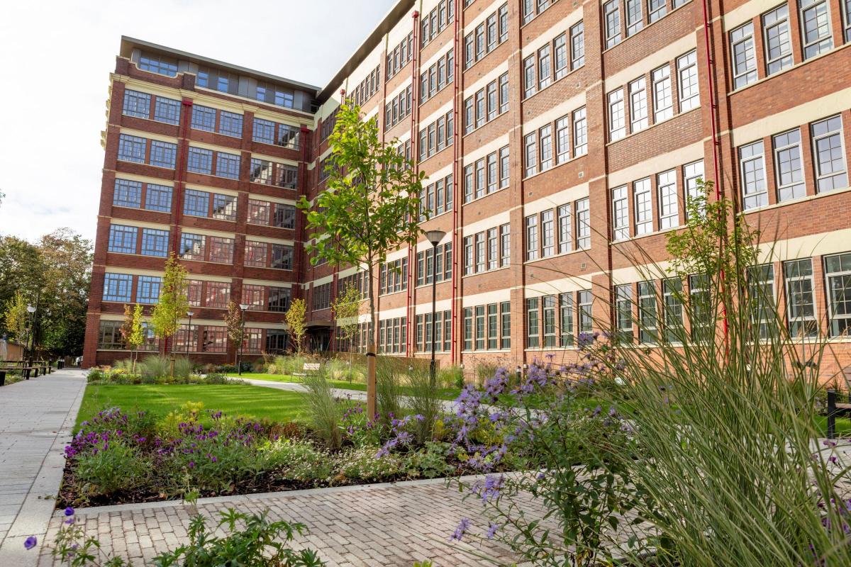 Just a quick nod to the press release from today's York Press about the members of Stonegate class attending the opening of the little library and Chocolate garden! Enjoy! yorkpress.co.uk/news/24624428.…  <a href="/HaxbyRoad/">Haxby Road Academy</a>