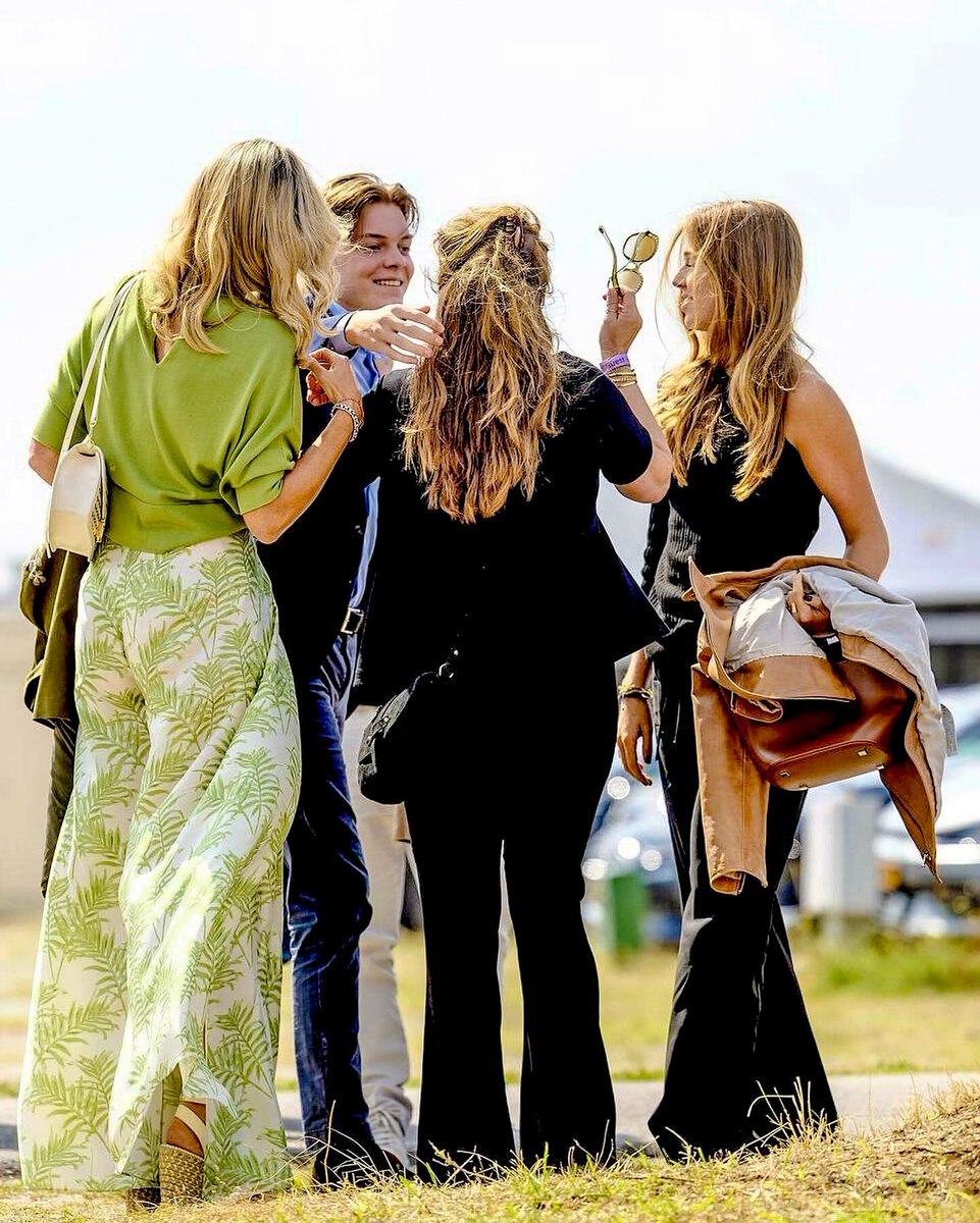 royalchildren_'s tweet photo. #QueenMaxima #PrincessAlexia #CountClausCasimir of Orange-Nassau and #PrincessAnnette attend the Formula 1 Dutch Grand Prix, at Circuit Park Zandvoort in Zandvoort, Netherlands ποΈ -August 25th 2024. https://t.co/5Ixug86k7K