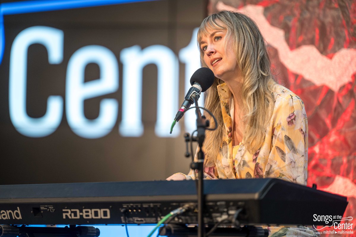 Full house last week at our taping 👏

Incredible songwriters and stories were shared...stay tuned for this episode's release date.

#taping #songwriters