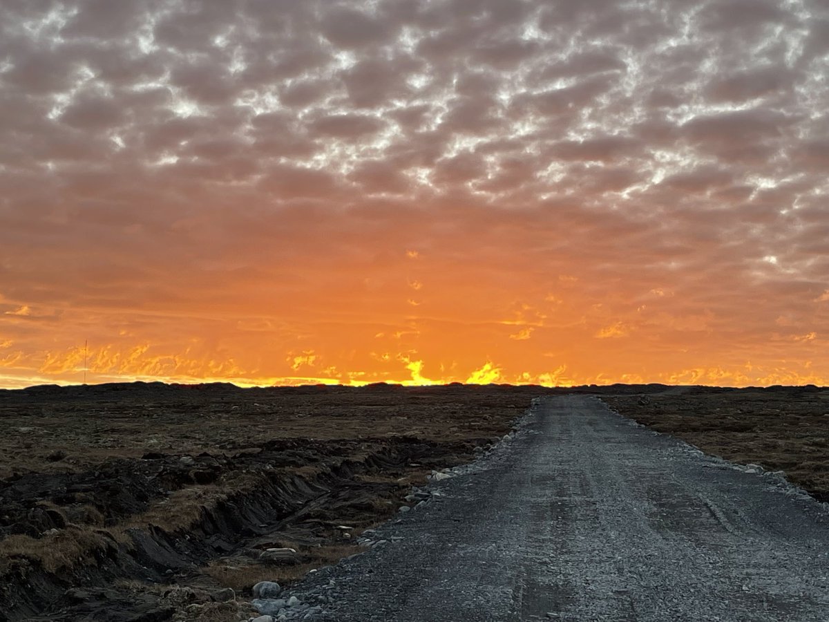 Allan15239648's tweet photo. Sunrise this morning, Sanikiluaq NU https://t.co/3exlMDV5AF