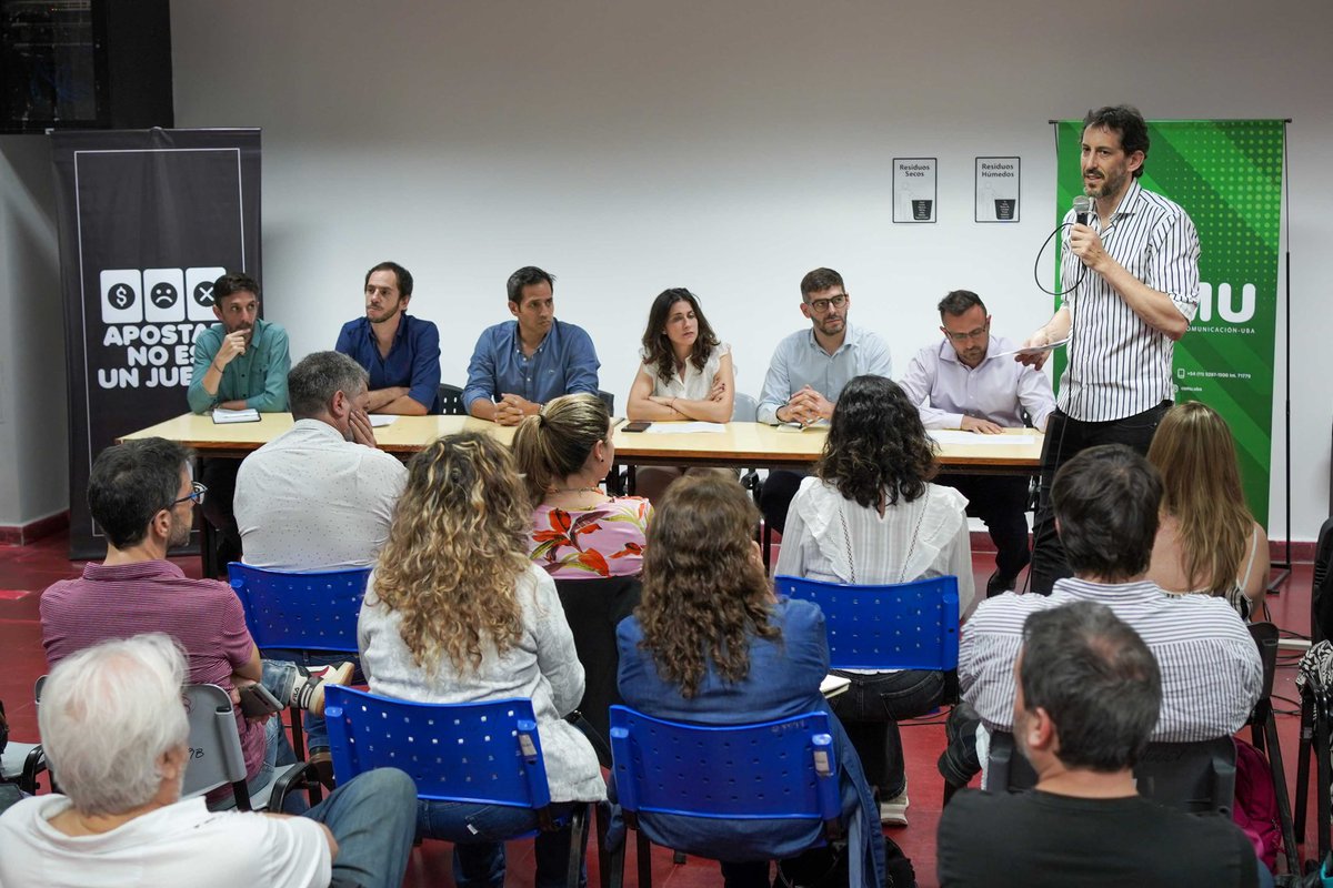 Presentamos en la UBA el primer estudio científico sobre apuestas online en jóvenes de 15 a 29 años en 🇦🇷 junto a <a href="/cotyalonso/">Coty Alonso</a>, <a href="/queruzo/">Capitán Queruzo ⭐️⭐️⭐️</a> y reconocidos especialistas, logramos visibilizar un tema urgente. 🧵