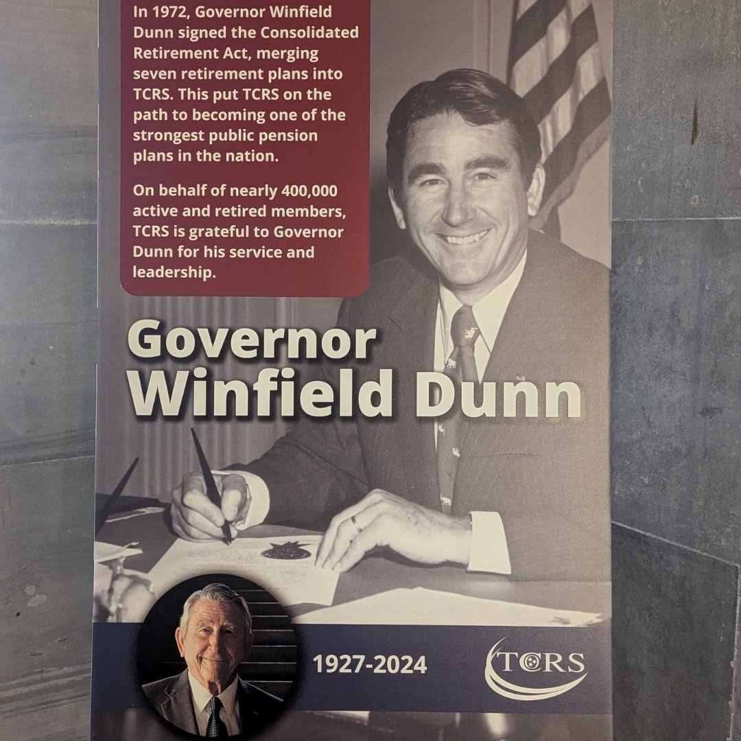 Memorializing an outstanding Tennessee statesman, the late former Governor Winfield Dunn, at Treasurer Lillard's office at the Tennessee State Capitol.