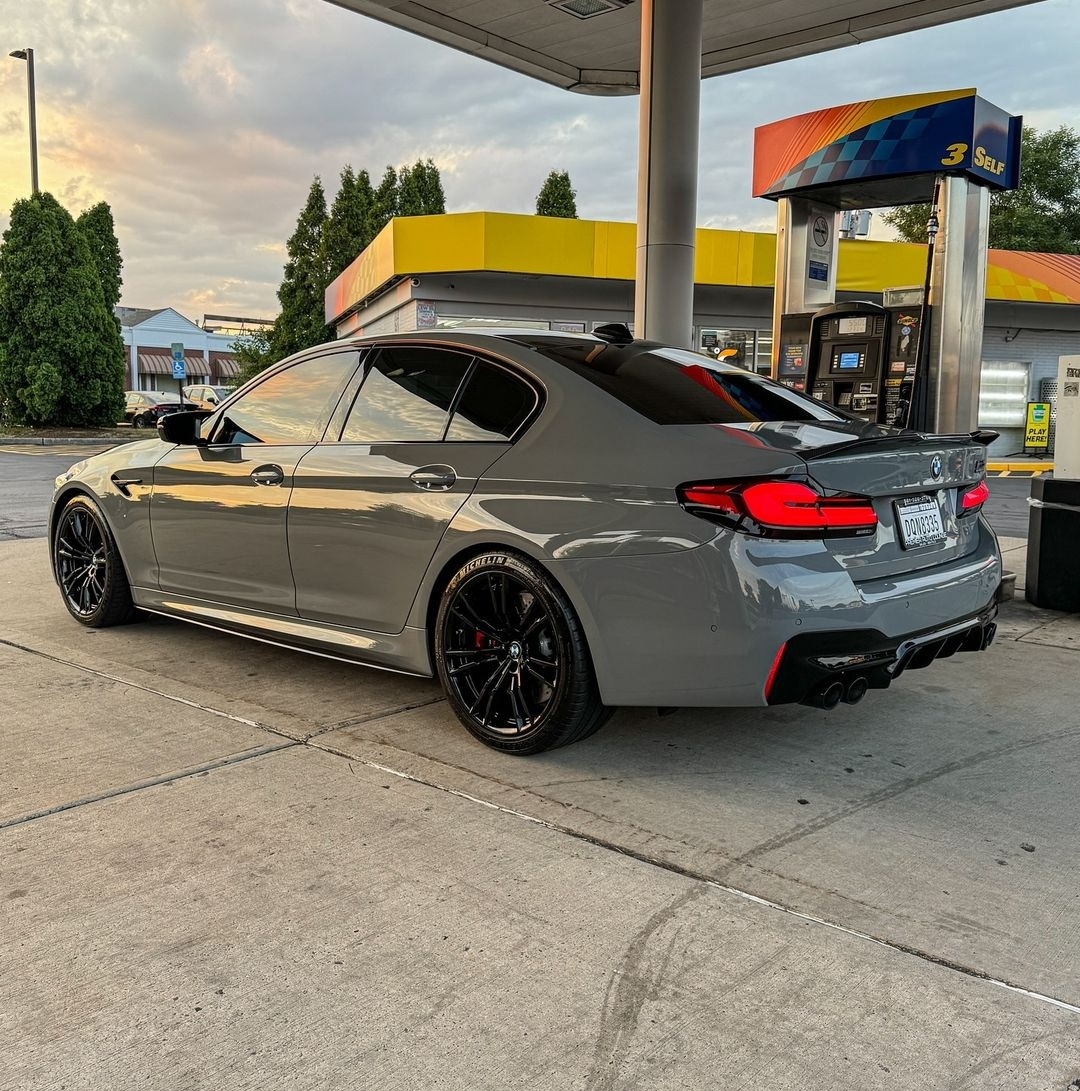 ExoticBMW's tweet photo. BMW F90 M5 Competition ⛽ https://t.co/ls0TYqI1e3