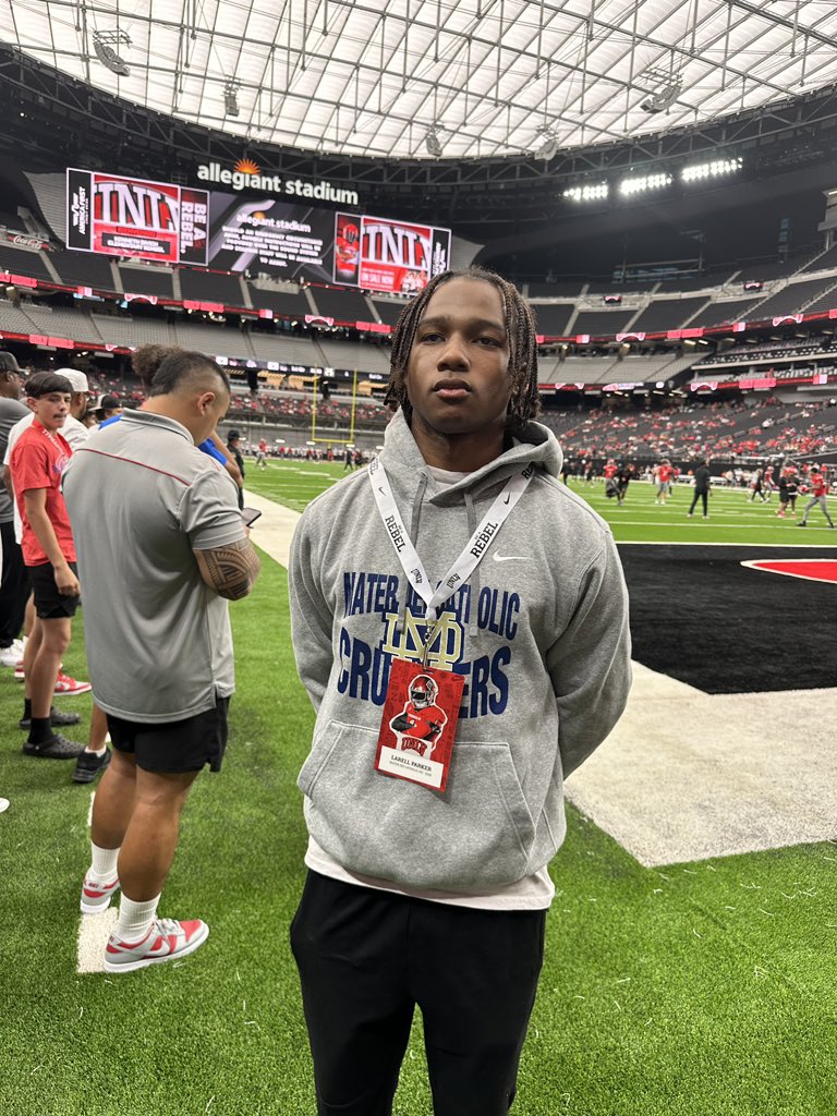LarellParker's tweet photo. Had a great time visiting @unlvfootball this weekend and watching them play against @FresnoStateFB .
Thank you @PrepRedzoneCA for the write up!
#b13ssed #studentath13te
@bradodom @BrennanMarion4 @mdcrusadersfb @DA_1stStep @Da_DREAM47 @CoachCooperUNLV https://t.co/F8OJY8Q38U