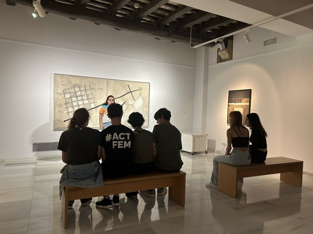 Aprenentatge i reflexió sobre les trajèctories i els projectes de
futur dels joves d’origen migrant a l’Hospitalet amb  <a href="/Infancia_OIH/">Infancia LH</a> <a href="/CCOOeducacio/">CCOO Educació</a> #ReptesEducacio