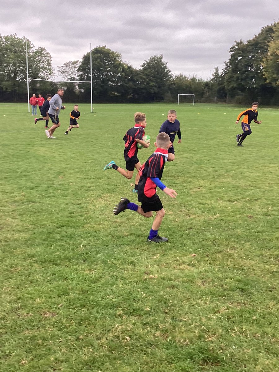 Miss Roach tweet media