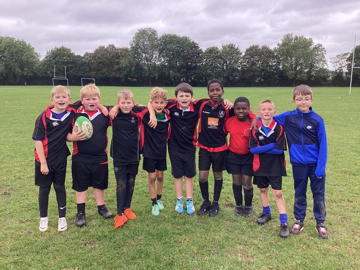 Miss Roach tweet media