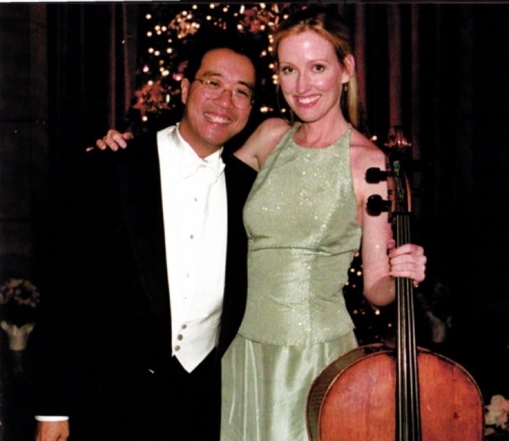 ainsleyhcyes's tweet photo. thinking about how yo-yo ma would play to janel each take and visited set and would go around shouting, “donna rules!” https://t.co/IRaMkMbQOZ