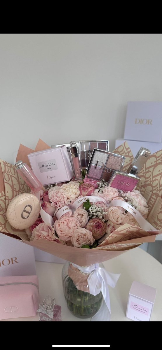 bestofpinkk's tweet image. What girls want: