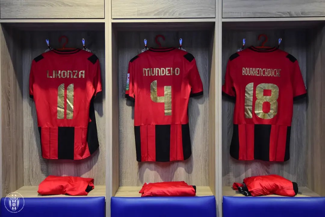 USMAofficiel's tweet photo. 𝐌𝐀𝐓𝐂𝐇 𝐃𝐀𝐘 🔴⚫️

The dressing room is ready ✅

#USMAUSB https://t.co/pblbUeYIaP