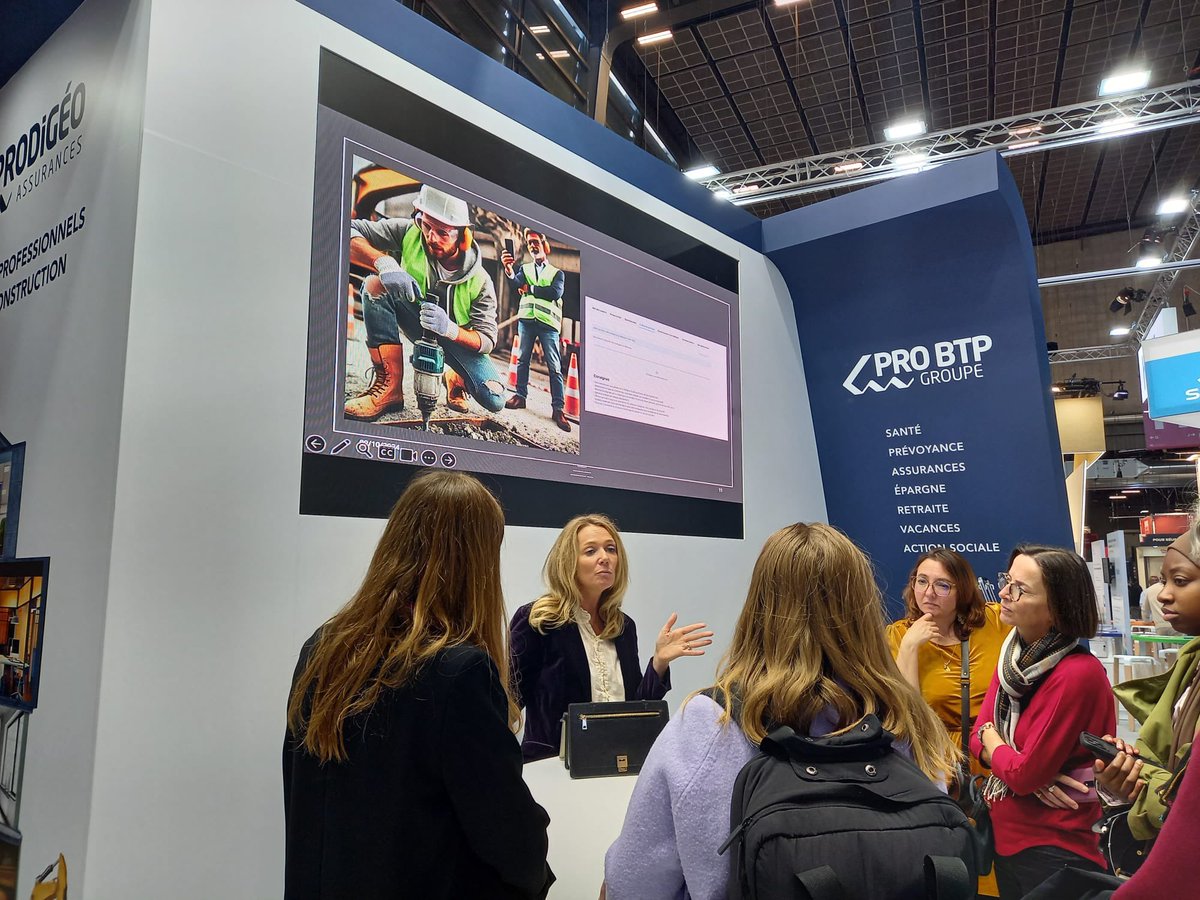 [#Evénement 📢] Les équipes de <a href="/PROBTP_Groupe/">PRO BTP Groupe</a> sont toujours présentes sur <a href="/Batimat/">BATIMAT</a>, stand H1-G050  jusqu’à demain ! Merci à tous et particulièrement à <a href="/OSalleron/">Olivier Salleron</a> d’être venu sur notre stand !

Rendez-vous demain pour la dernière journée du salon !

#Batimat2024 #prévoyance #santé