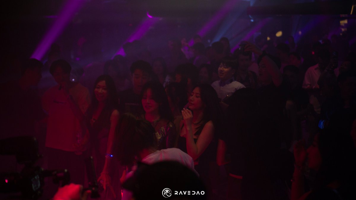 2/ 🎉 Korea Nightopia - Official KBW Opening Party powered by RaveDAO &amp; <a href="/The_Delysium/">Delysium - $AGI 🟨</a> 🎉

Big love to our Title Partner <a href="/The_Delysium/">Delysium - $AGI 🟨</a> and our amazing cohosts: <a href="/arpaofficial/">ARPA Network</a>, <a href="/tomo_social/">Tomo</a>, <a href="/FACTBLOCK/">FACTBLOCK</a>, <a href="/Compute_Labs/">Compute Labs | $AIFi</a>. 💥

Plus, a huge shoutout to our event supporters and media