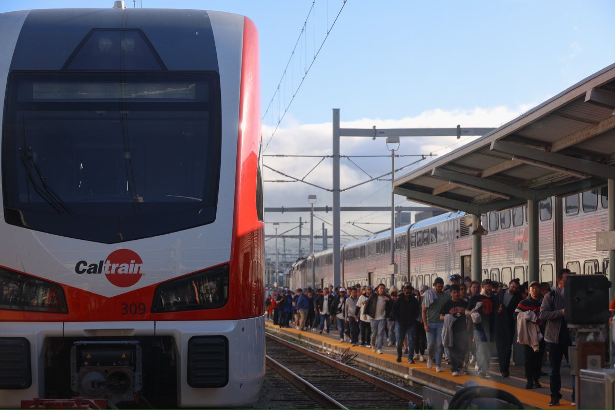 Caltrain tweet media