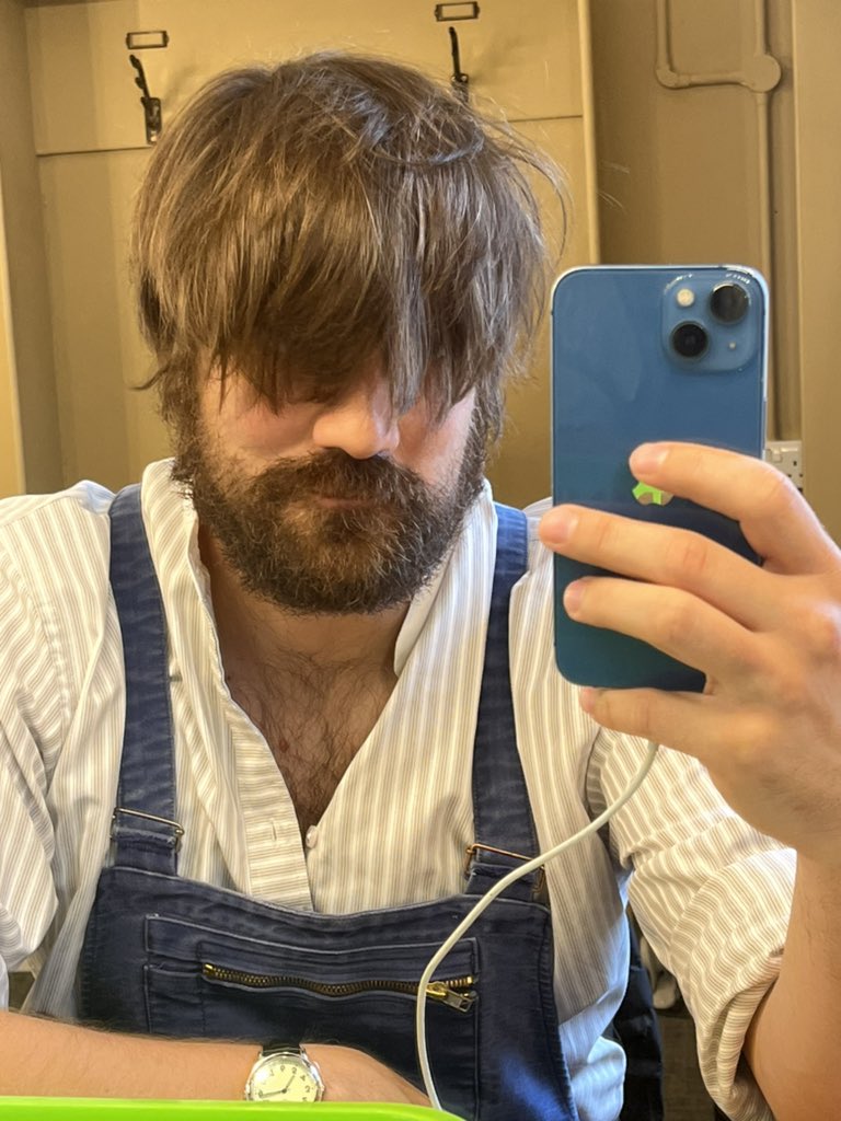 George Banks (@1georgebanks) on Twitter photo It’s tech week and as I await my hair cut appointment for Filumena at <a href="/TheatreWindsor/">Theatre Royal Windsor</a> I discover I’ve gone full Winkleman It’s tech week and as I await my hair cut appointment for Filumena at <a href="/TheatreWindsor/">Theatre Royal Windsor</a> I discover I’ve gone full Winkleman