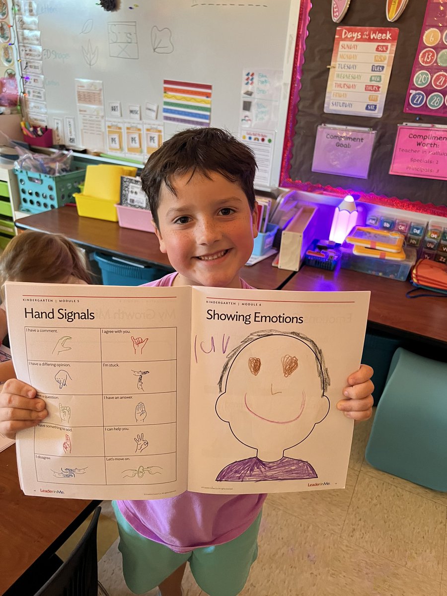LVEEifert's tweet photo. We’ve been learning about our feelings and how to understand how others are feeling! Yesterday we drew our faces with how we were feeling at that moment! And practiced tapping out the feeling words! https://t.co/nVH6drVril