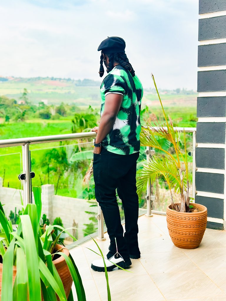 mrlee_next's tweet photo. Positivity is contagious; let’s spread it together 😍✌🏼______Champion bwoi  #10yearsOfb2c__9thMay2025 https://t.co/OebyCYzXHw
