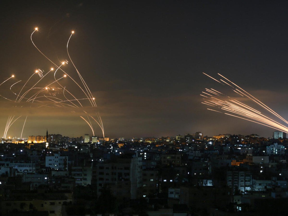 जुमलों की बौछार tweet media