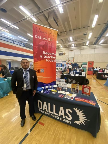 MelodyATillman's tweet photo. Dallas ISD Recruitment and Selection Coordinator II, Mr. Julian Garza visited Langston University to attend the Fall 2024 Career Fair!

Thank you to everyone that came out and stopped by our Dallas ISD booth!

https://t.co/jcNlEd1uHj https://t.co/bfvKrpP5HP