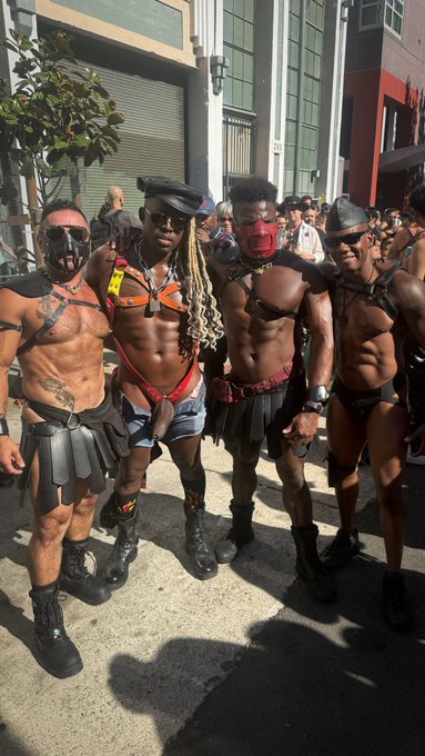 Watch Ⓐⓥⓐⓣⓐⓡ's leaked NSFW photo on TwXstars