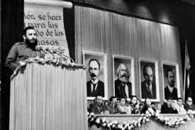 Un día como #Hoy 3 de octubre del 1965. #FidelCastro  anuncia la constitución del Partido Comunista de #Cuba y como órgano de su Comité Central, nace el periódico Granma.
#CubaViveEnSuHistoria #VillaClaraConTodos #CubaMined #EducaciónVillaClara #TenemosMemoria