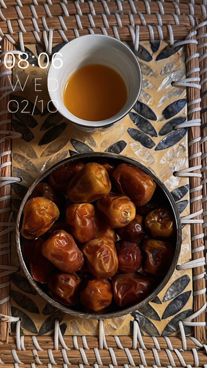 #مساء__الخير

سيّر علينا ...........…. مابقى للتعاليل 
بعدك ثمر هرج ..…. وقبال وطرايف 

سيّر نبي نقطع معك .... فِرجة الليل
ورجم الظنون ومهمهات الحسايف

#عوض_الظامي