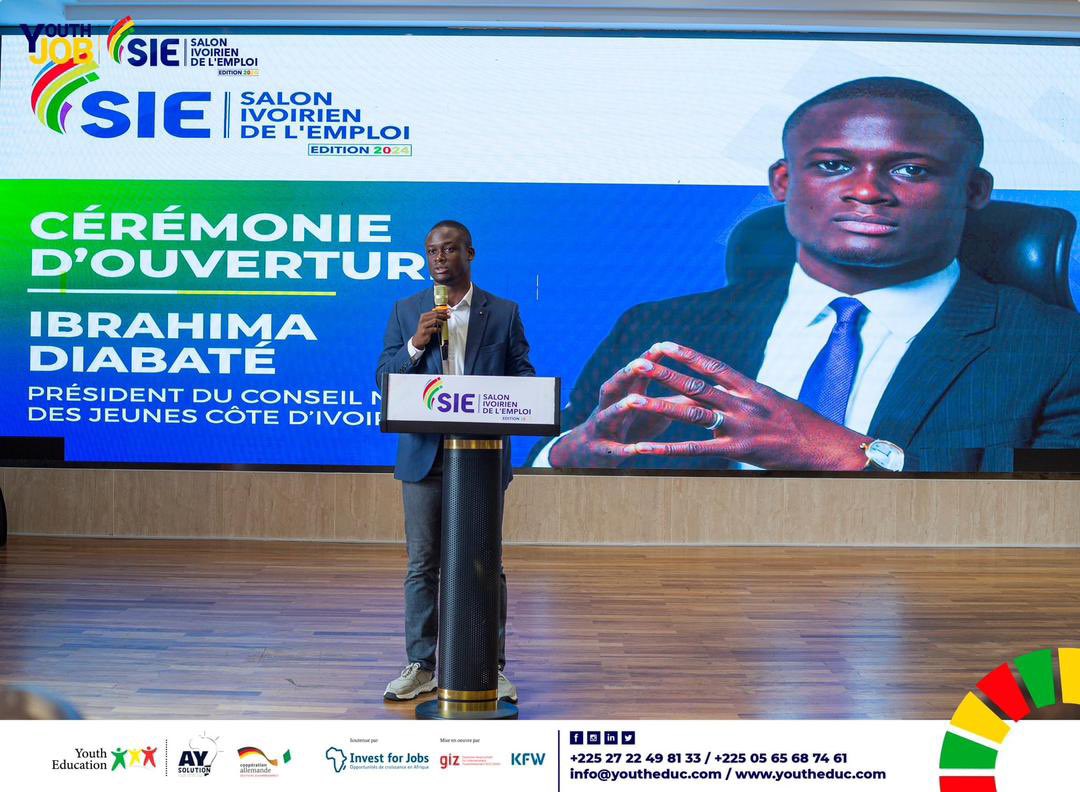 Diabateibn93's tweet photo. Jâai reprĂ©sentĂ© le Ministre @Mtoure_officiel Ă 1ere Ă©dition du Salon Ivoirien de lâEmploi. PortĂ©e par lâassociation Youth Education , lâactivitĂ© a rĂ©unit plusieurs acteurs autour du thĂšme : <<rĂ©ponses adaptĂ©es Ă lâinadĂ©quation formation-emploi>>. #Emploi #cnjci https://t.co/t0T5nPUCm3