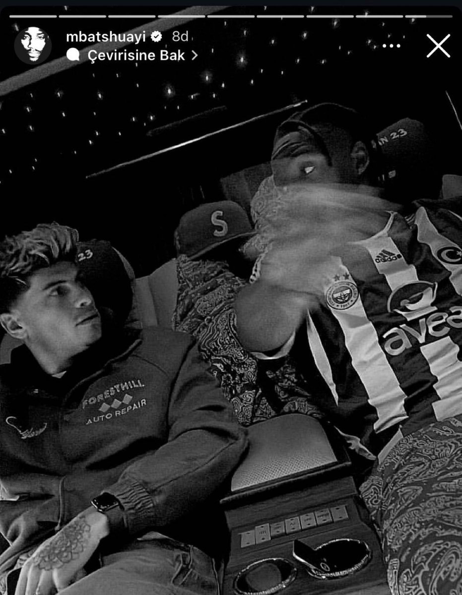 Batshuayi, Fenerbahçe formasıyla hikaye paylaştı.