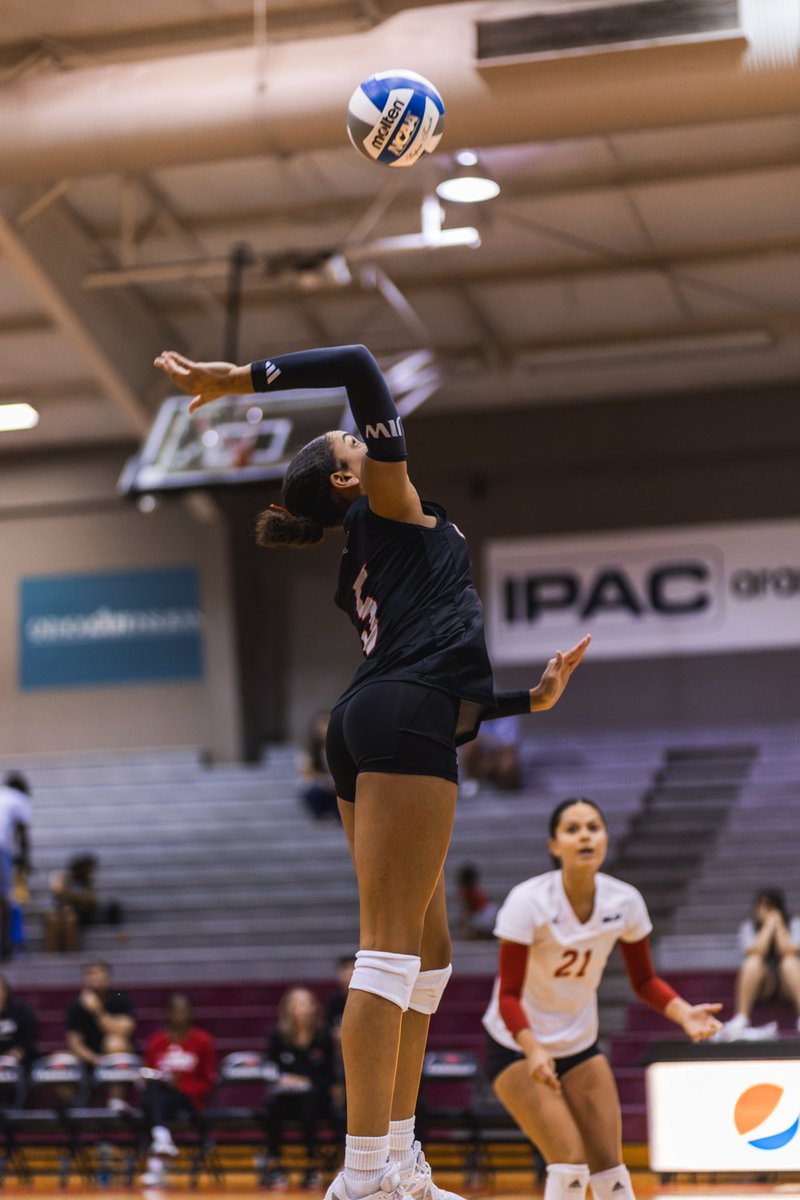 UIW Volleyball tweet media