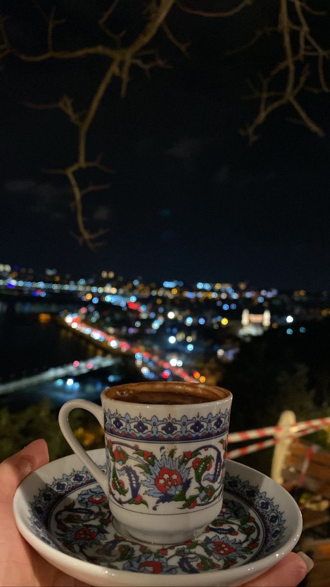 En zor savaş,kafanda bildiklerinle kalbinde hissettiklerin arasındadır.