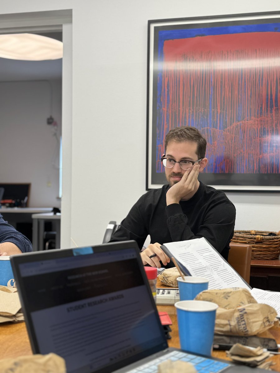 JaneyProgram's tweet image. Come for the bagels, stay for the proposal on organic crisis and recombinant economics in 🇨🇺.
Today, the Janey Workshop had Lenny Black (Politics) presenting “The Old Cuba is Dying: What is to be born?” alongside a great discussion by the Janey Fellows.