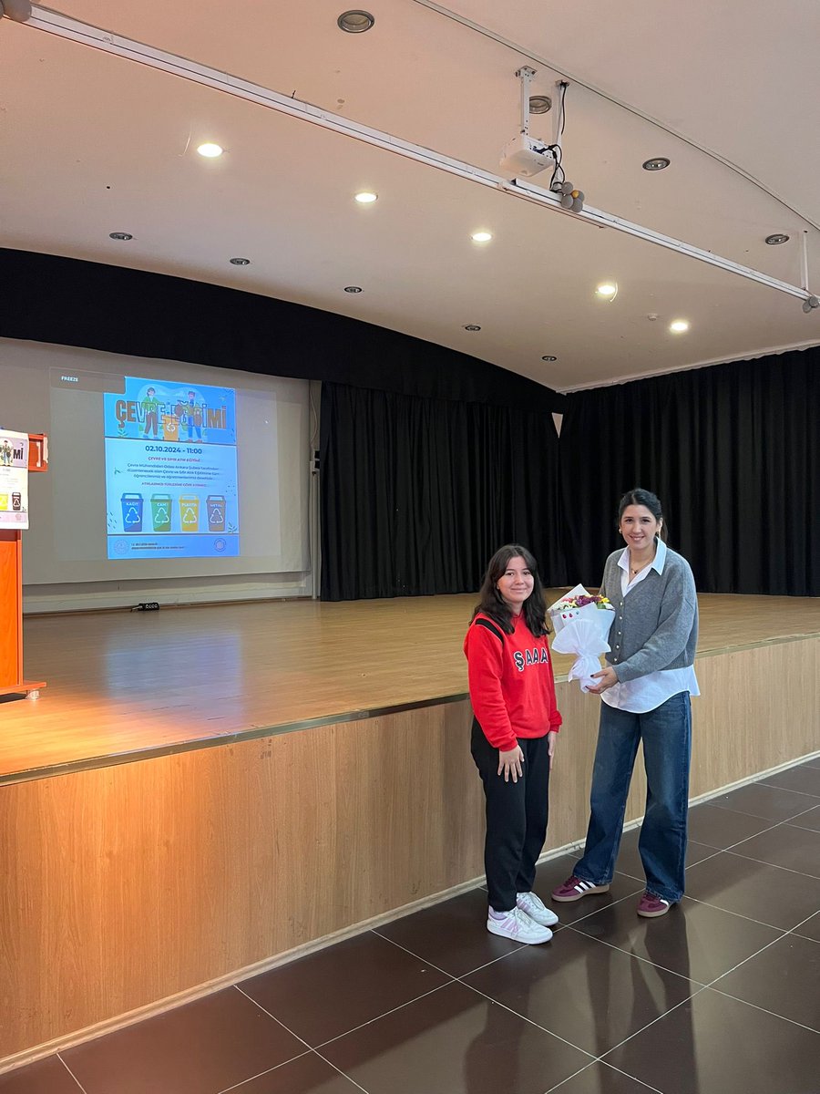 cmoankara's tweet photo. Bugün Kahramankazan’da Şehit Ali Anar Anadolu Lisesi 9. Ve 10.Sınıf öğrencileri ile ‘Çevre Bilinci ve Sıfır Atık’ konularında eğitim gerçekleştirdik. Okul Çevre Klubü’nün kıymetli öğretmeni Filiz Hanım’a,klüp öğrencilerine,okulun diğer tüm kıymetli öğretmenlerine teşekkür ederiz. https://t.co/z0vaGSnBkg
