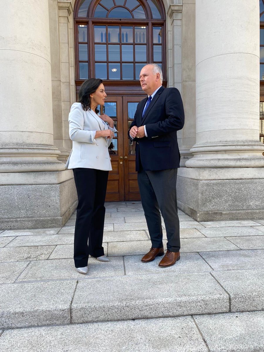 ZalewskiPawel's tweet photo. Na spotkaniu w Dublinie z p.Jennifer Carroll MacNeill, ministrem stanu ds. UE i obronnych Irlandii podkreśliliśmy wagę wspólnie wykonywanej misji w ramach UNIFIL w Libanie. Monitorujemy sytuację z dowództwem wspólnego batalionu. Bezpieczeństwo żołnierzy jest naszym priorytetem! https://t.co/6JNy8XZWoc