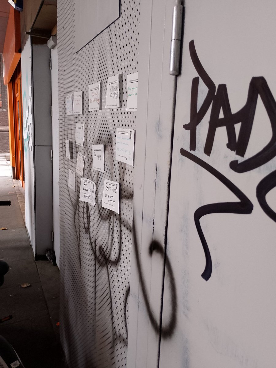 'Postcards to / from an Empty Building' spotted at The Elephant on the still empty Arch St L&amp;Q housing association homes on New Kent Rd, SE1. Urban critique and other things. Cute!
se1.news/arch-street-el…