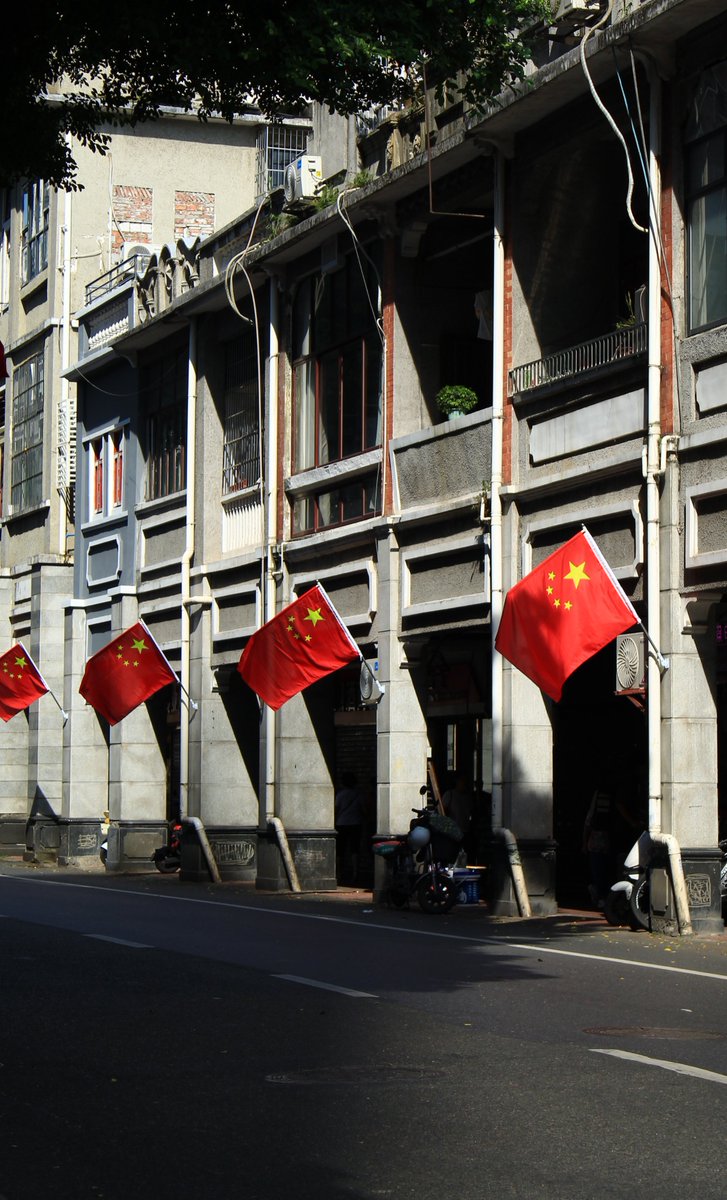 FantasyBDerain's tweet photo. 国庆节快乐（虽然我知道这发送太迟了，但是我确实是刚刚才可以登陆……） https://t.co/voEXxIxZpa
