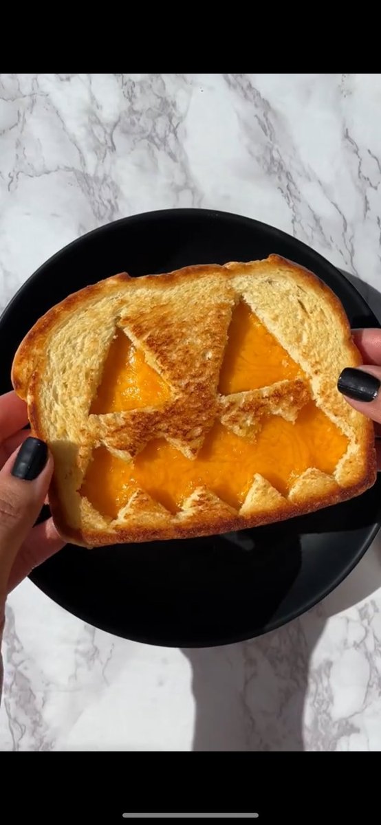 shewillevolve's tweet photo. Jack-O'-Cheese 🎃 #October https://t.co/hJ1juZFAIe