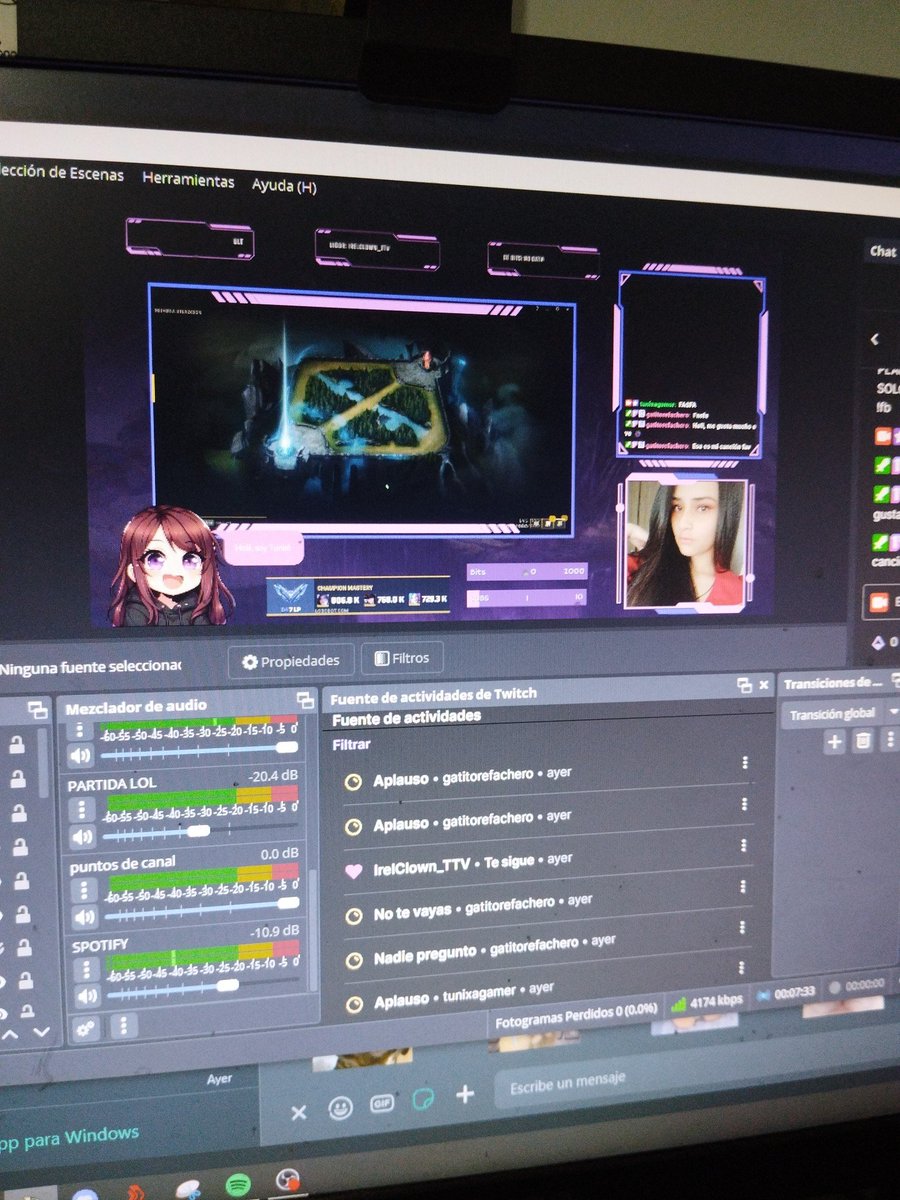 Holisss uwu nueva interfaz!! Vengan a el streamsito!!
twitch.tv/tunixagamer
